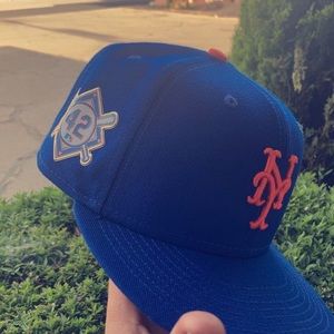 New era Jackie Robinson Day edition (2021) brand new only tried on once.
